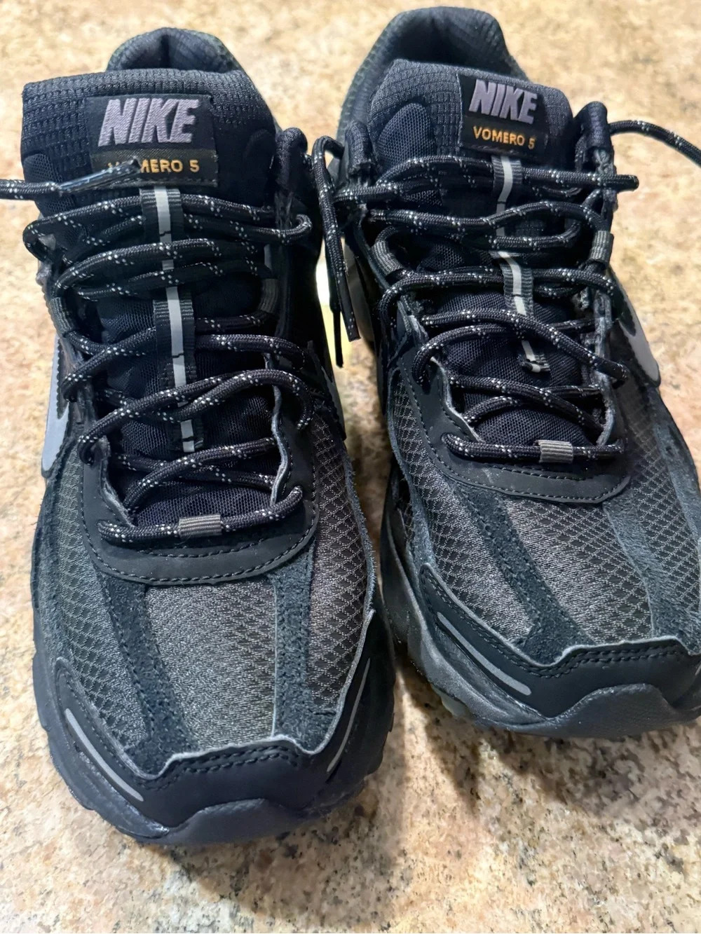 Nike Men’s Vomero 5 Black Sequoia HV2527-001 SIZE 9